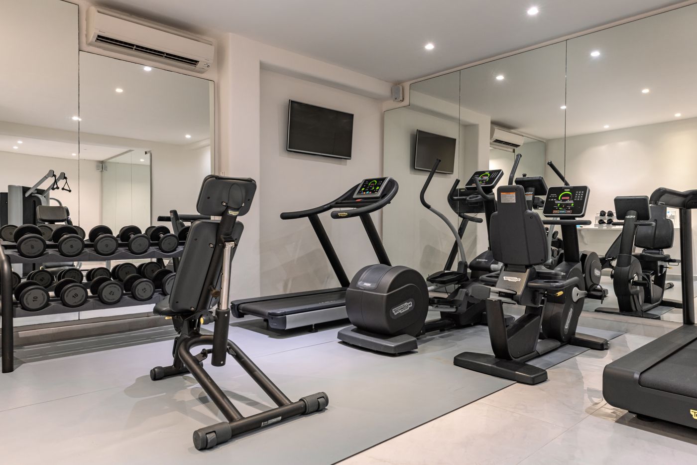 Nissaki-Boutique-Hotel-Sports-and-Entertainment-88