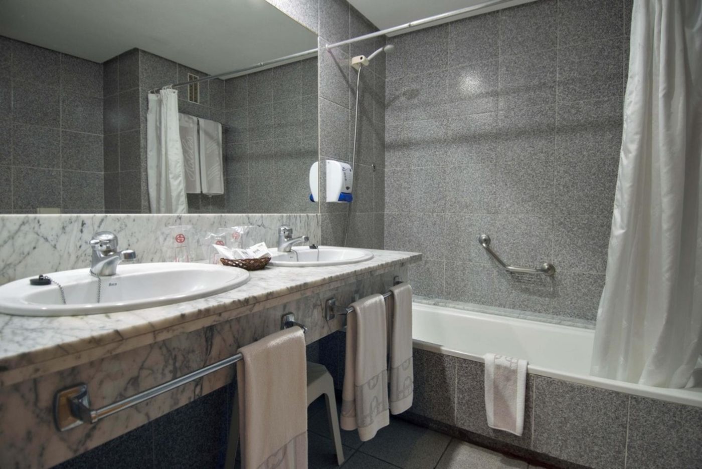 Hotel-Puerto-Palace-Room-39