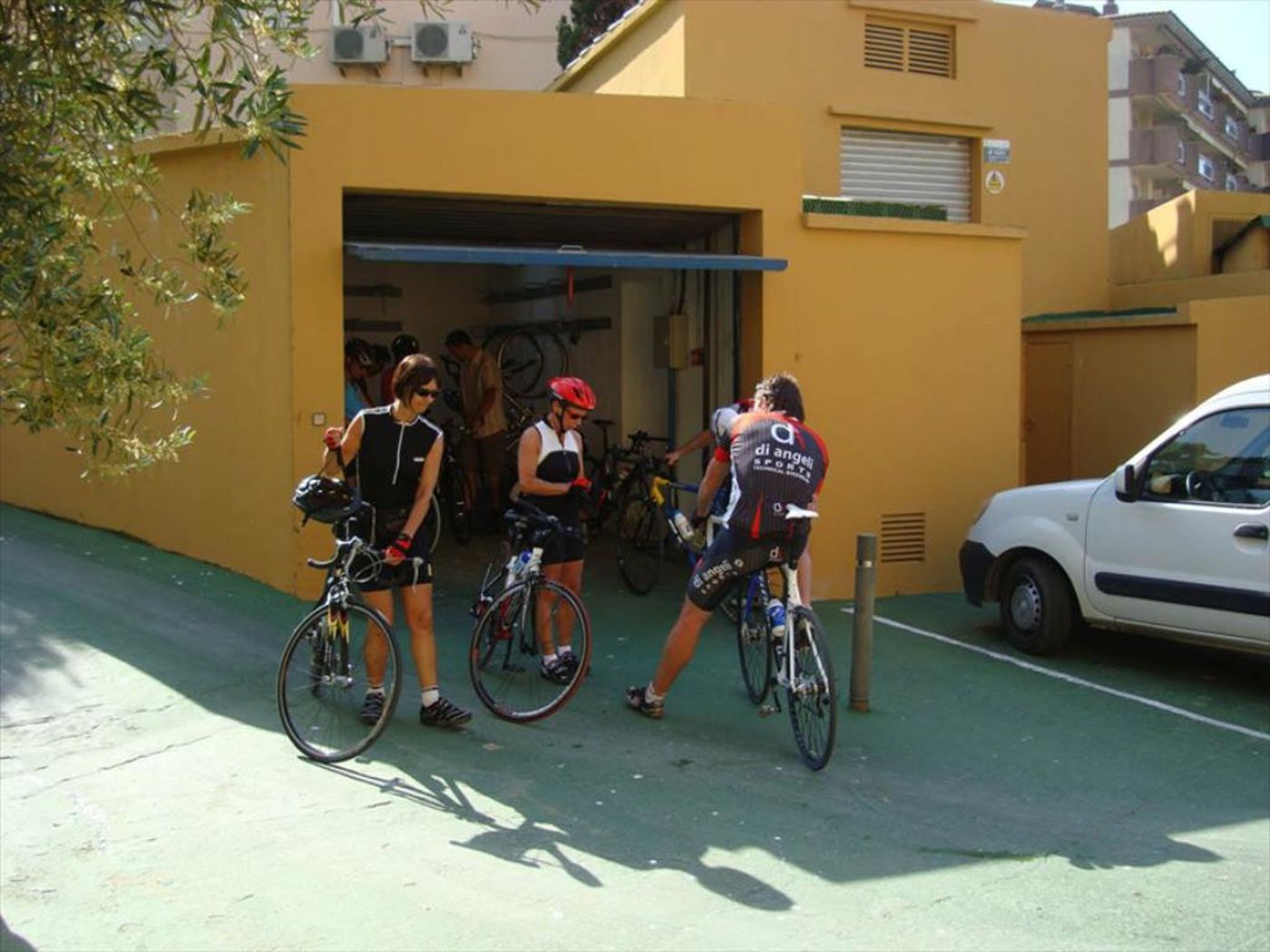 Univers-Sports-and-Entertainment-14