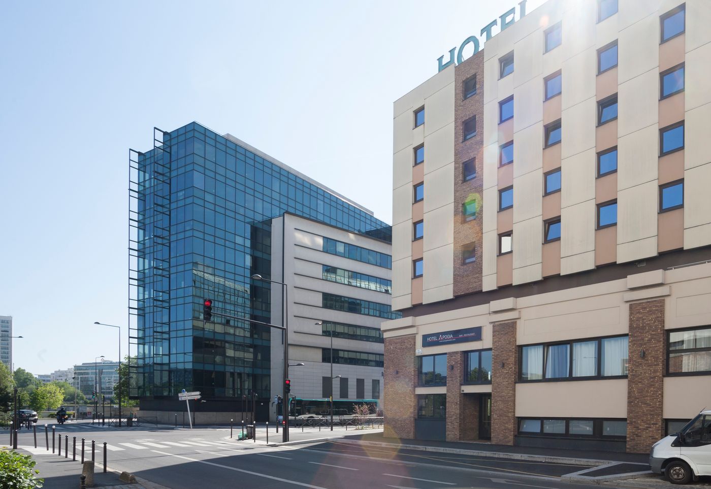 Apogia-Paris-General-view-35