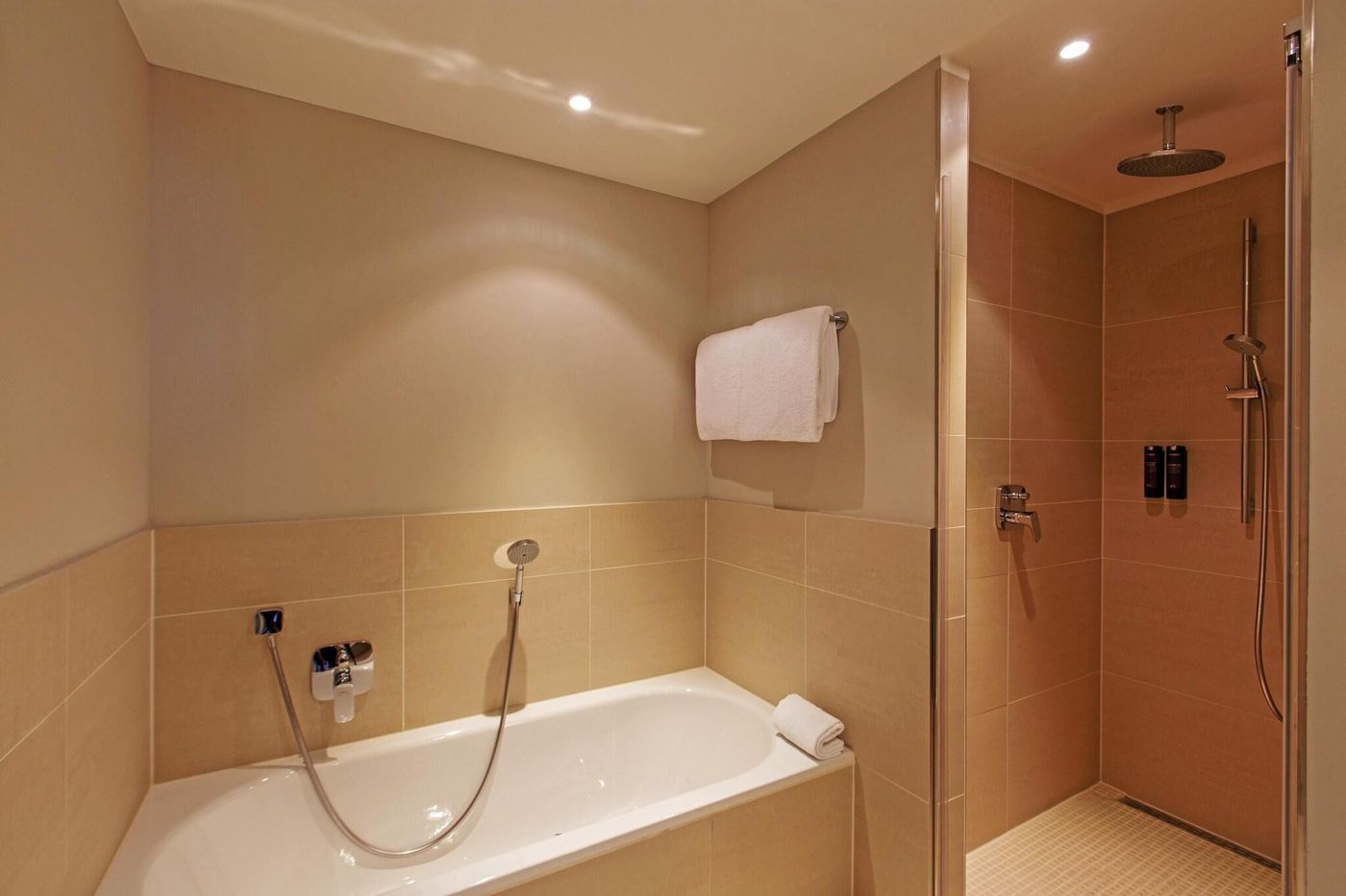 Steigenberger-Airport-Hotel-Berlin-Room-12