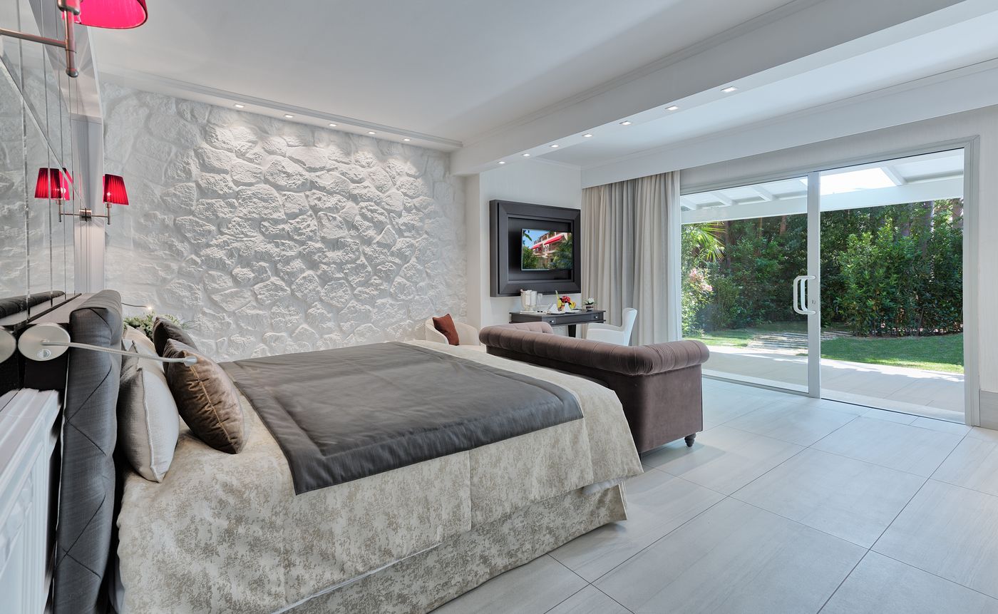 Forte-Village-Resort-Villa-Del-Parco---Spa-Room-16