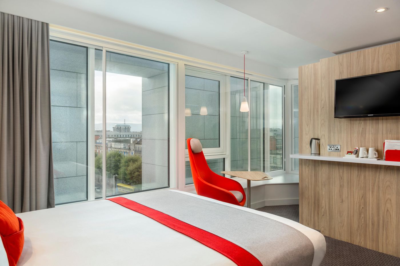 Holiday-Inn-Express-Dublin-City-Centre-Room-25