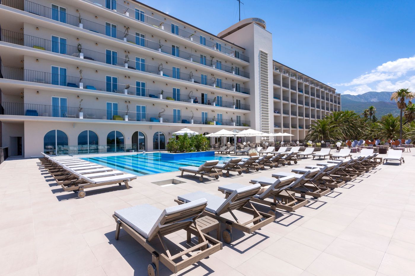 Bluesun-Hotel-Jadran-Pool-1
