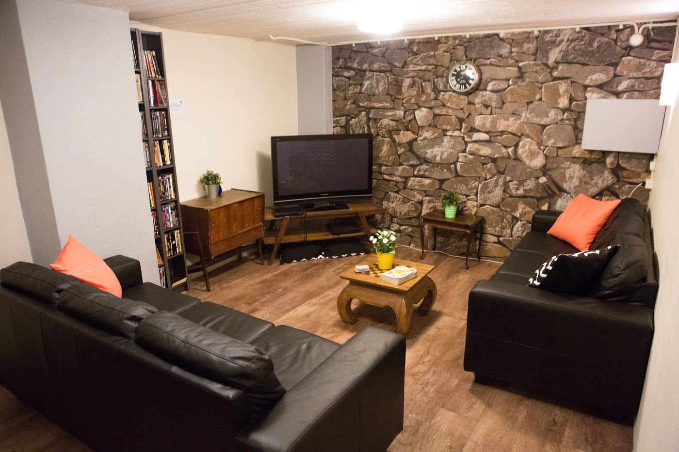 Flying-Pigs-Downtown-Hostel-Amsterdam-General-view-6