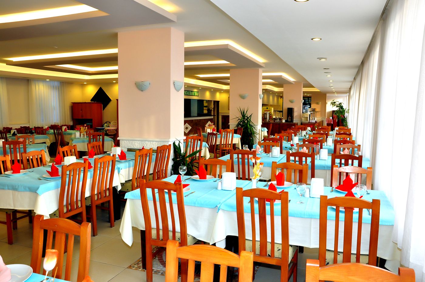 Cinar-Family-Suites-Restaurant-48