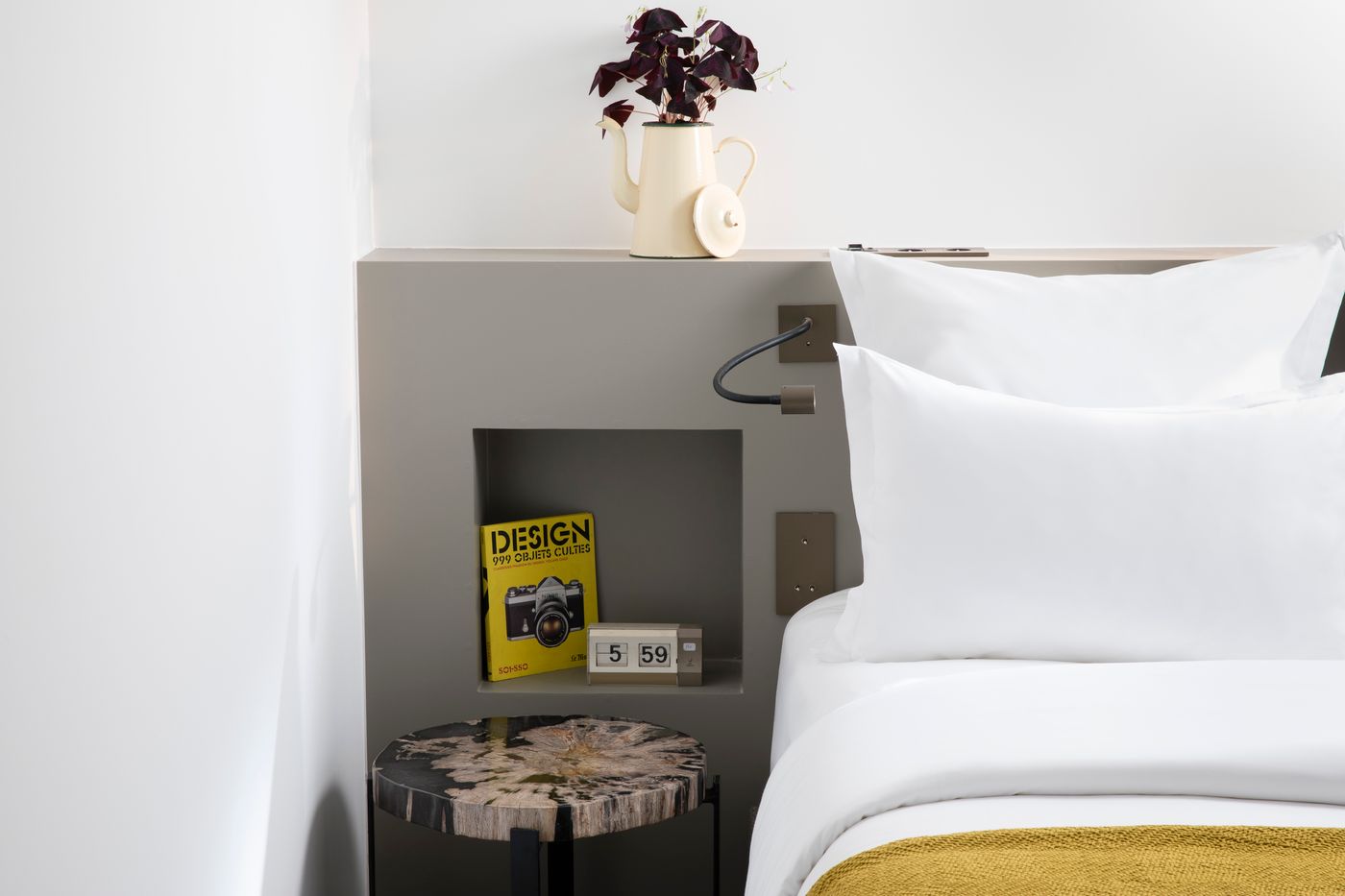 Les-Deux-Girafes-Room-37