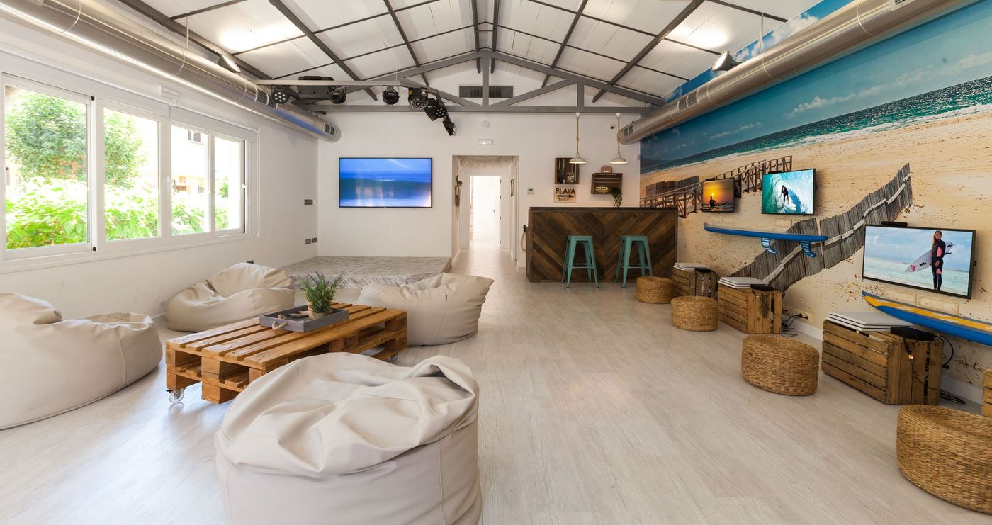 Ramada-Hotel---Suites-by-Wyndham-Costa-del-Sol-Sports-and-Entertainment-71