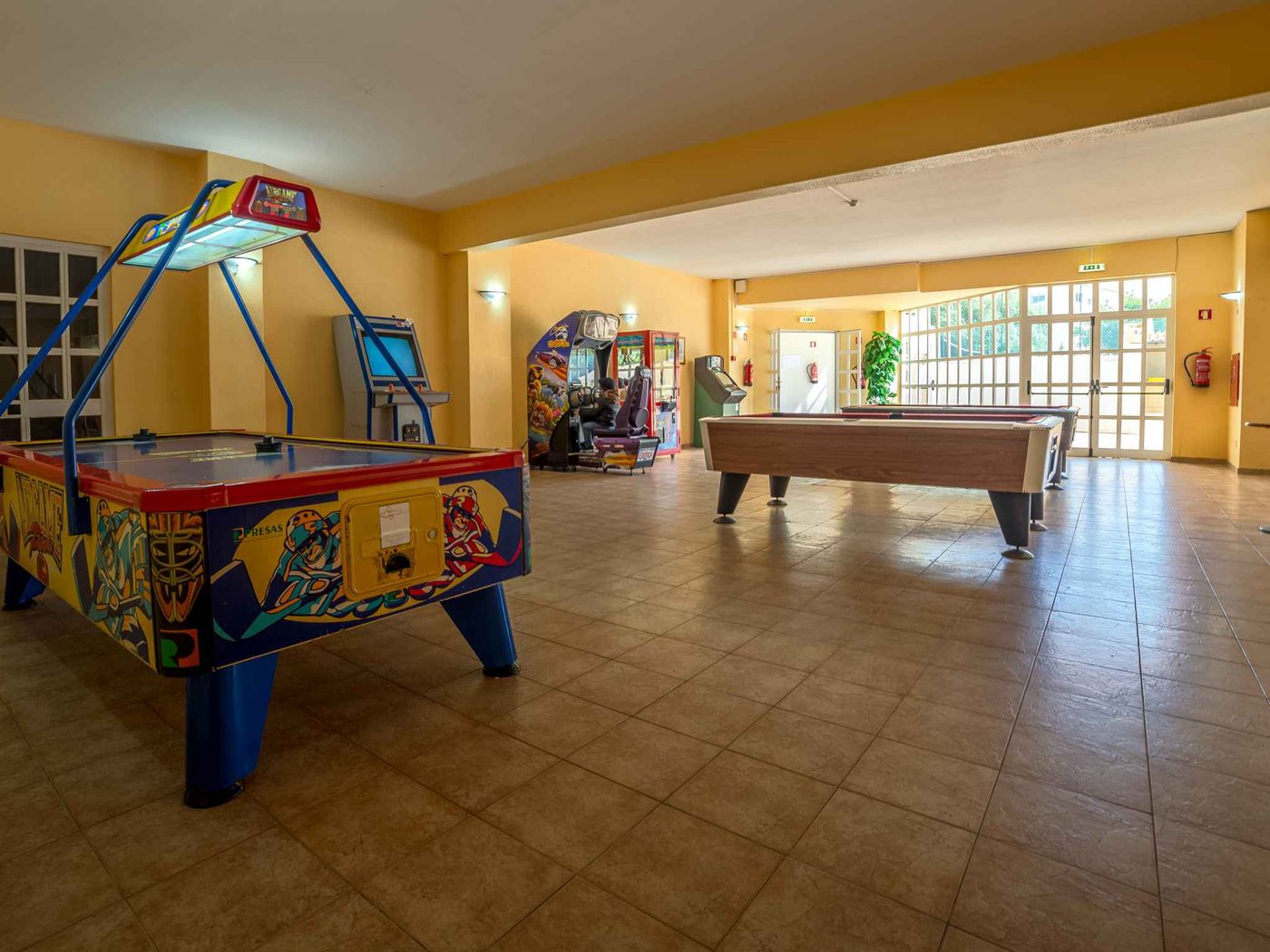 Flor-Da-Rocha-Apartments-Sports-and-Entertainment-48