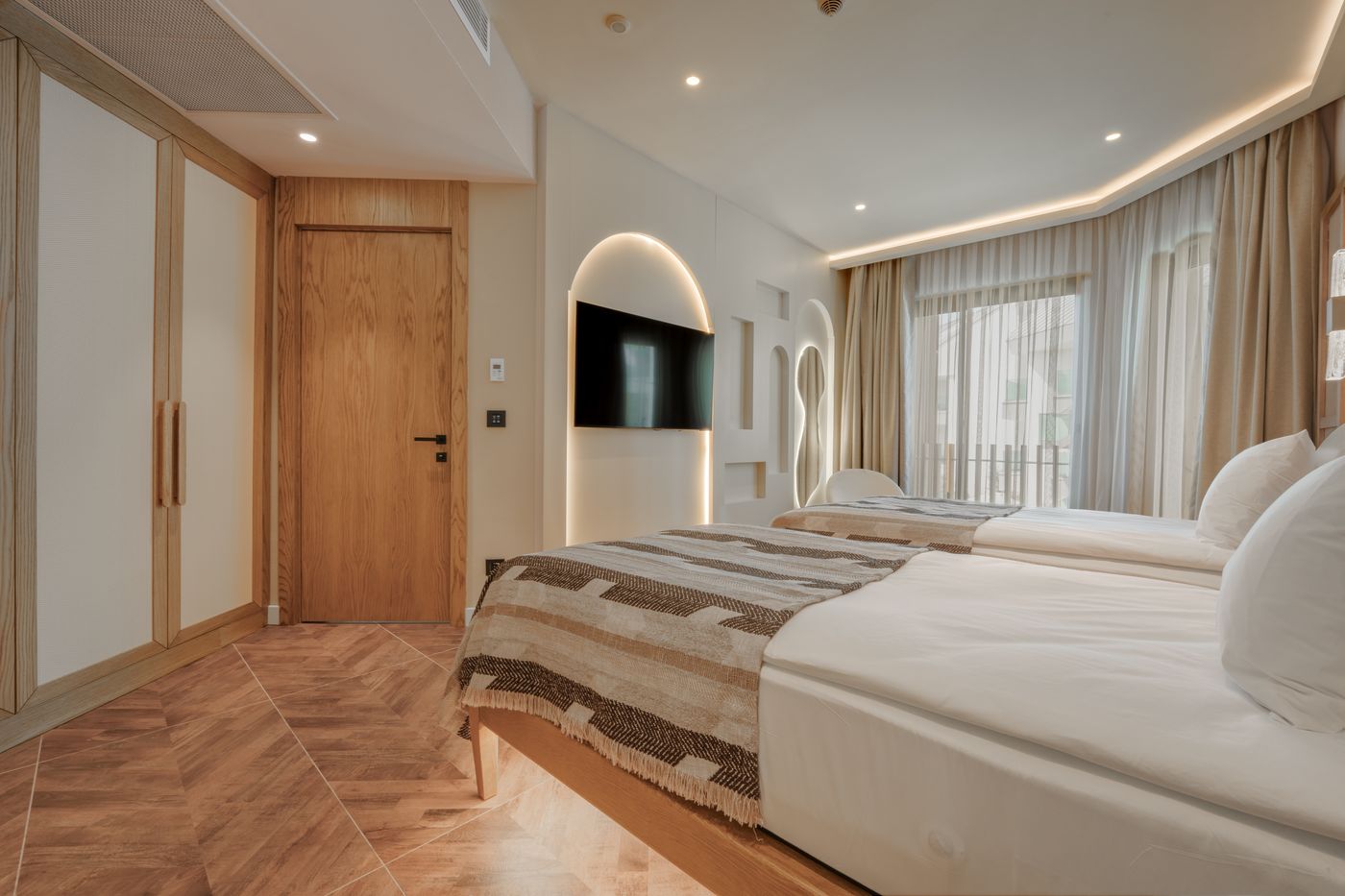 20/08/24 - Liberty Signa