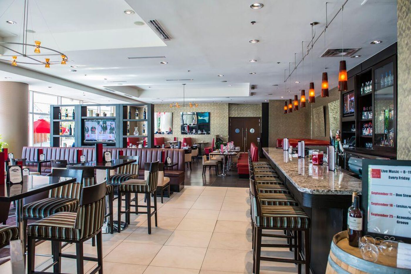 Pinnacle-Hotel-at-the-Pier-Restaurant-34