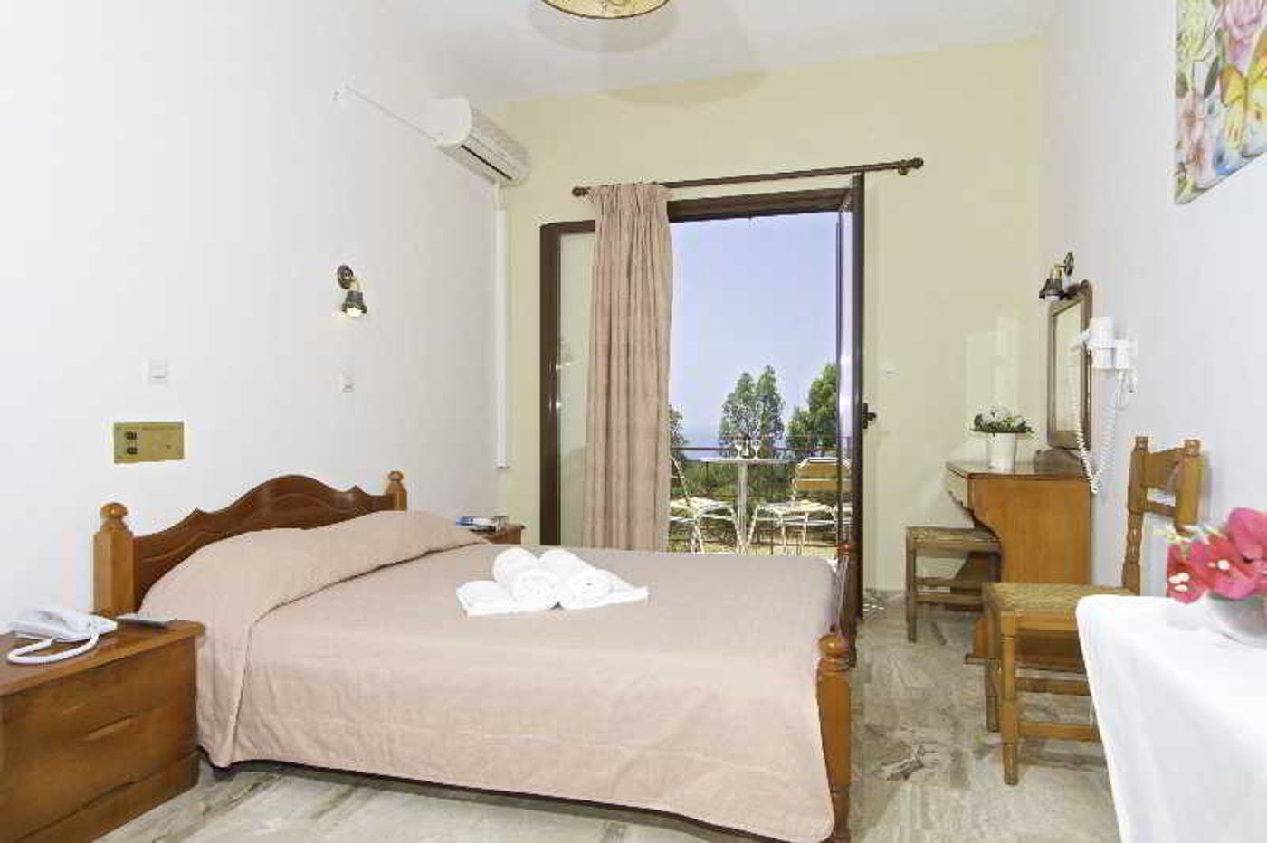 Karavados-Beach-Room-39