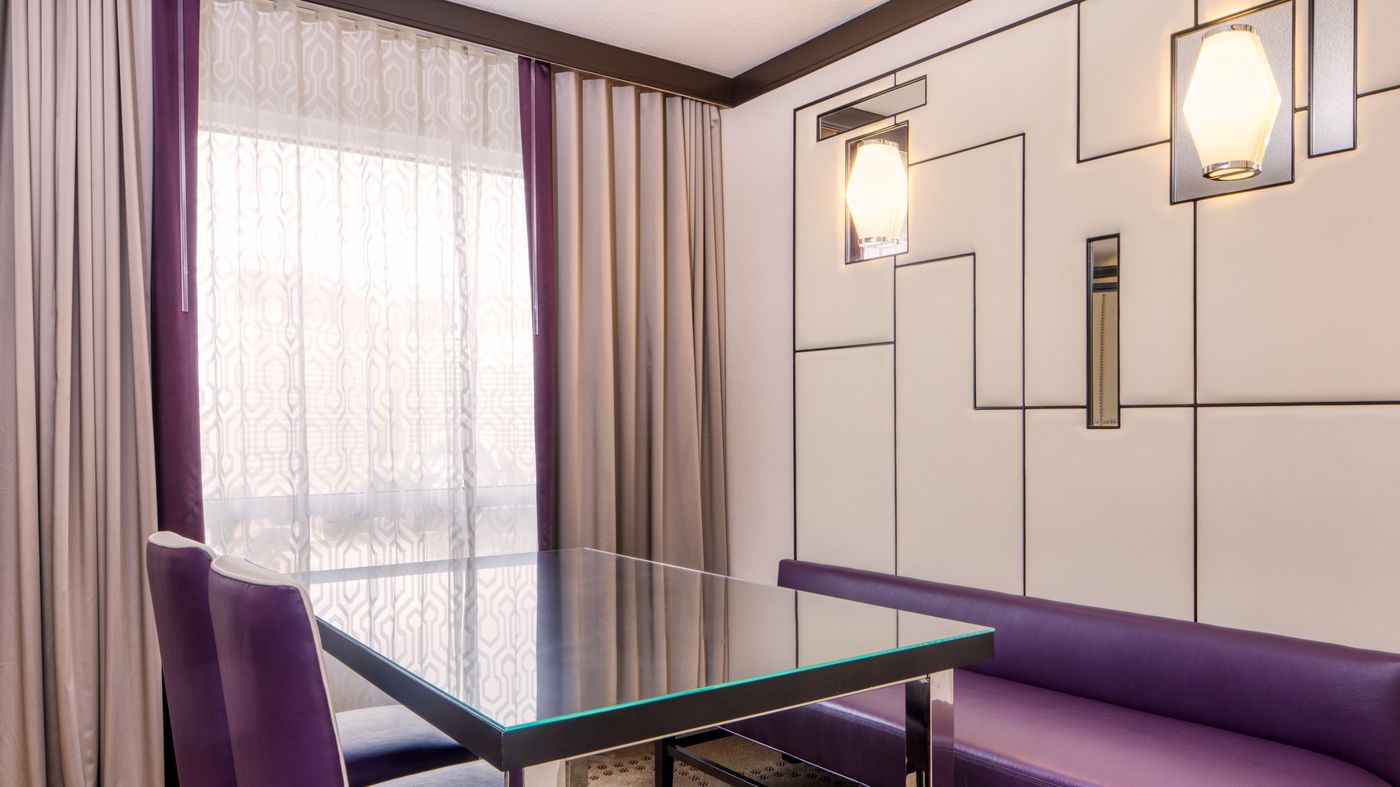 Harrah-s-Las-Vegas-Casino---Hotel-Room-47