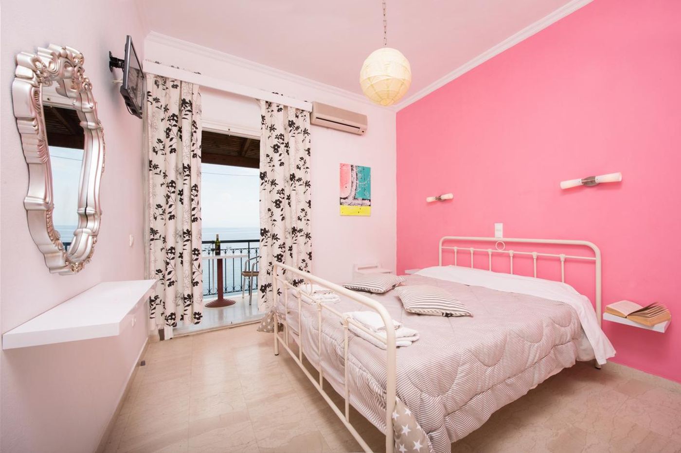 9 Muses Sea View Studios