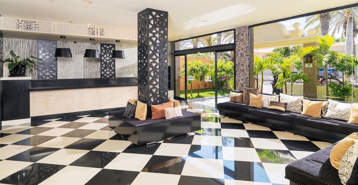 Green-Garden-Resort-and-Suites-Lobby-36