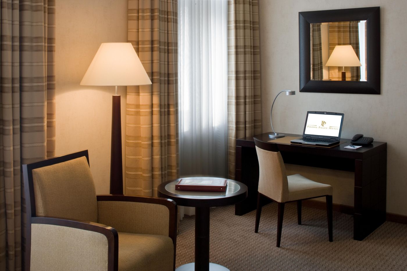 Polonia-Palace-Room-23