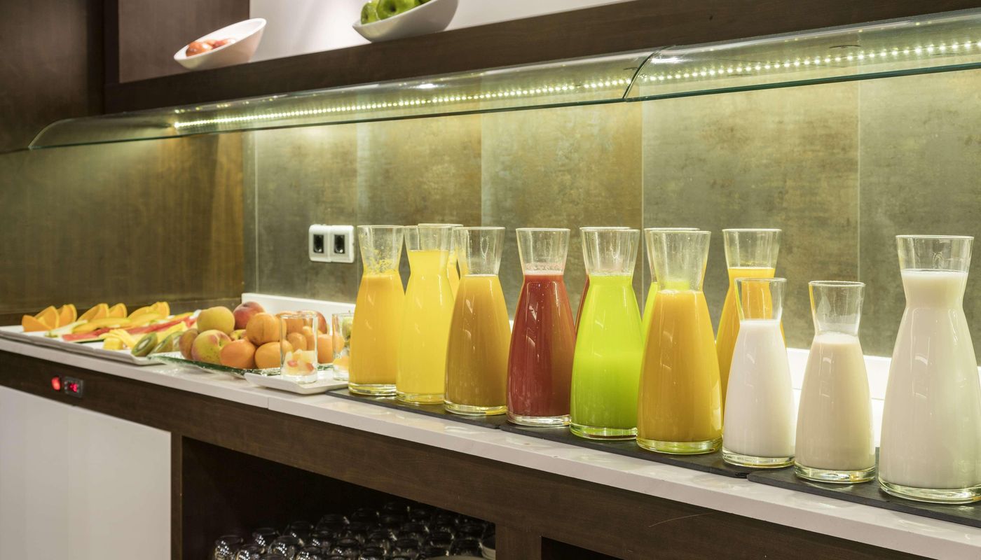 Ilunion-Suites-Madrid-----Restaurant-41