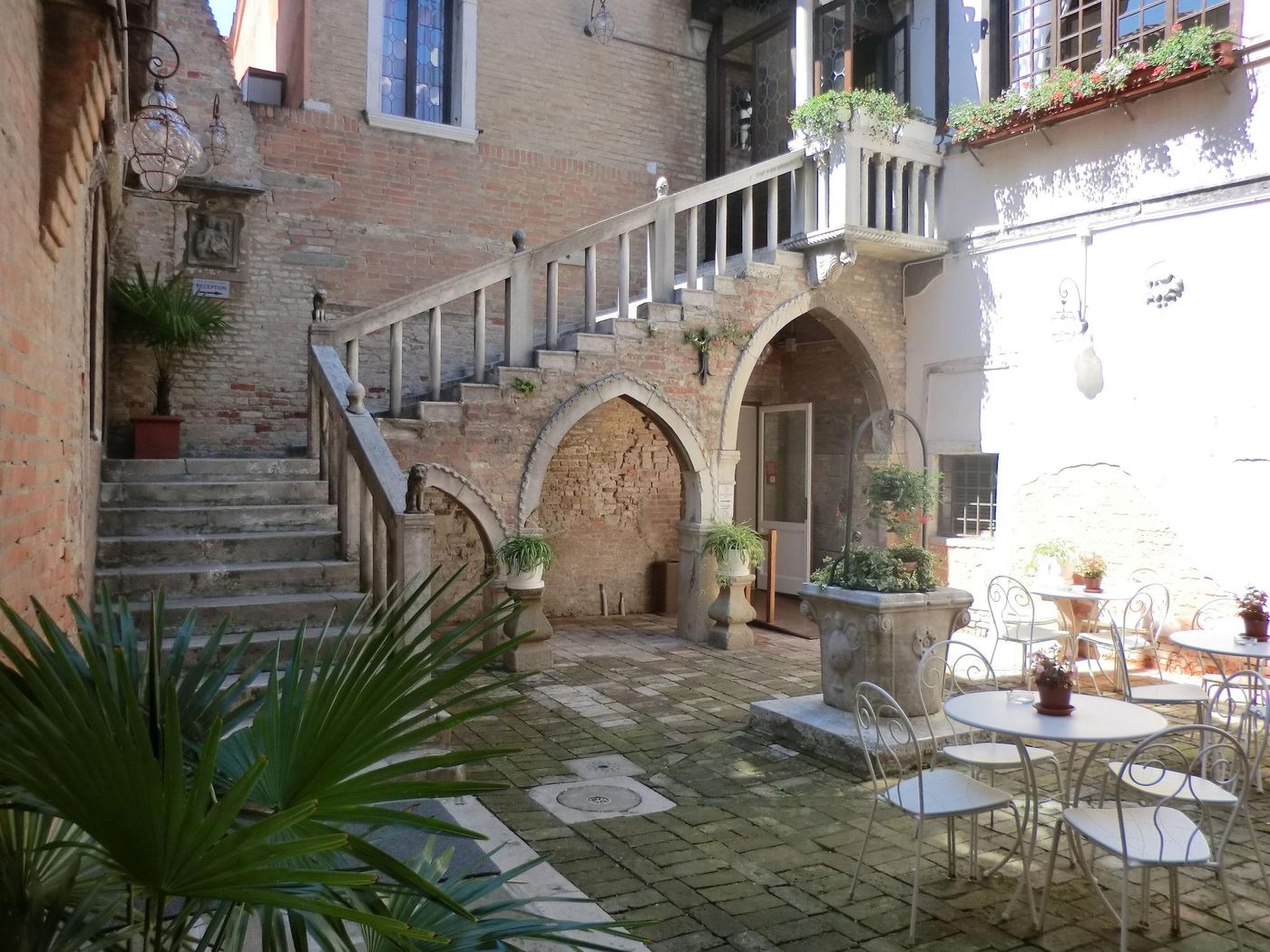 Hotel-C---Nobile-Corner-Terrace-53