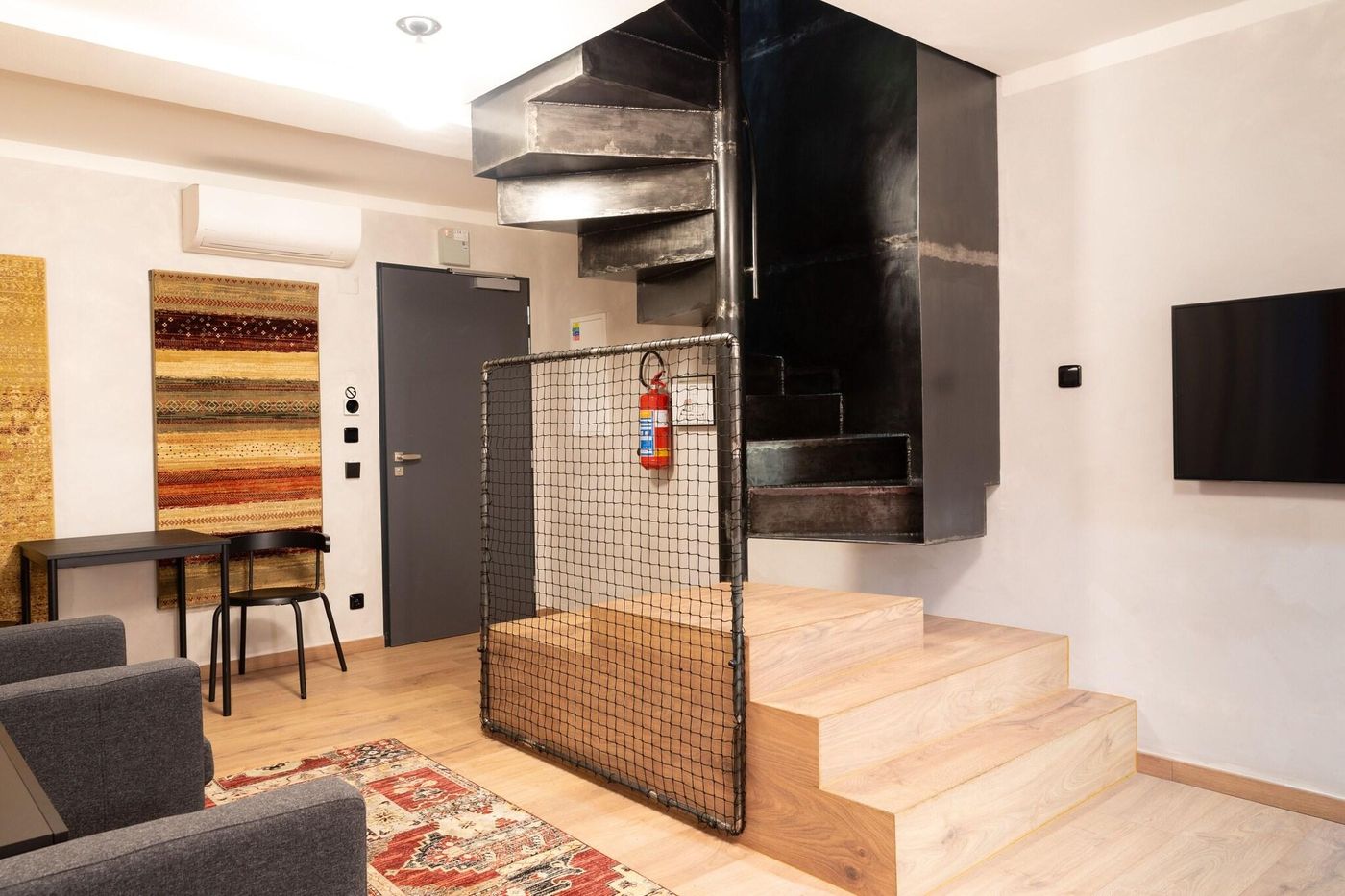 Miss-Sophie-s-Downtown-Room-65