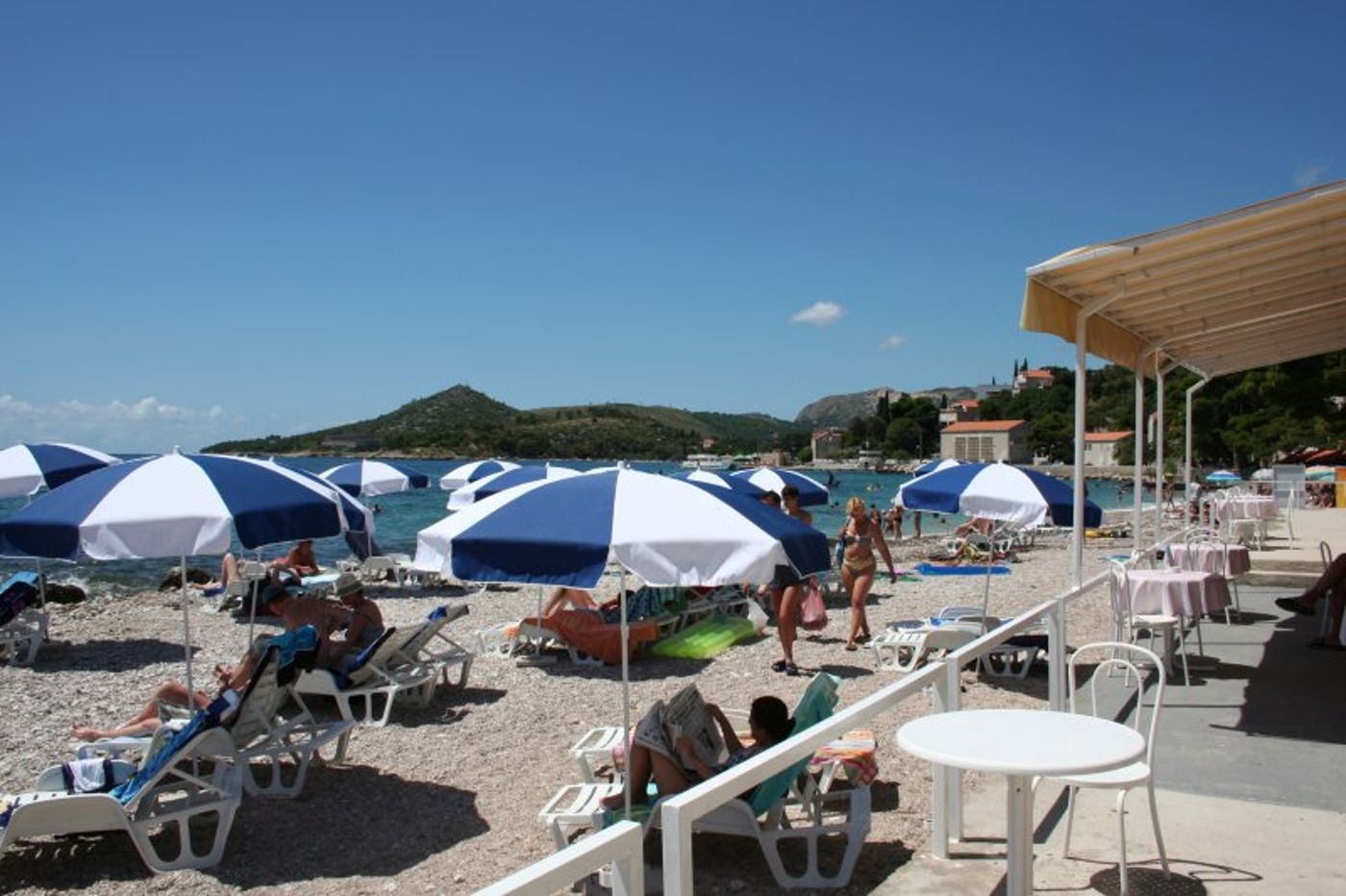 Villa-Molina-Beach-8