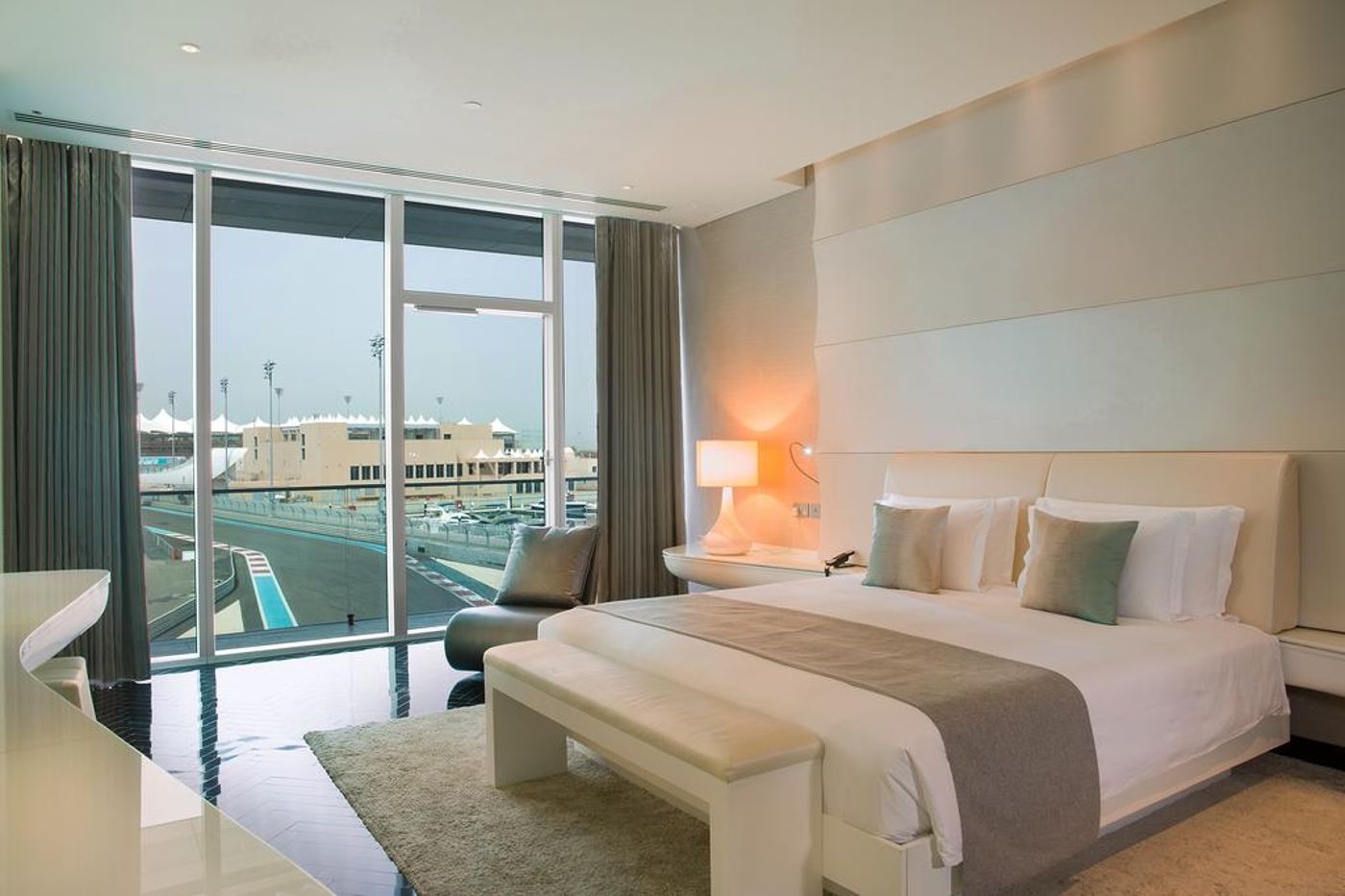 W-Abu-Dhabi---Yas-Island-Room-43