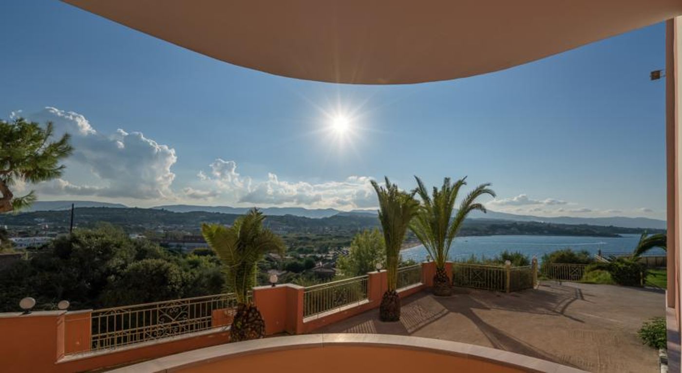 Balcony Boutique Hotel