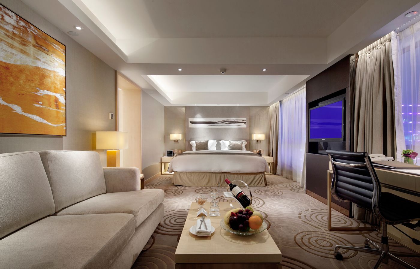 The-Royal-Garden-Room-7