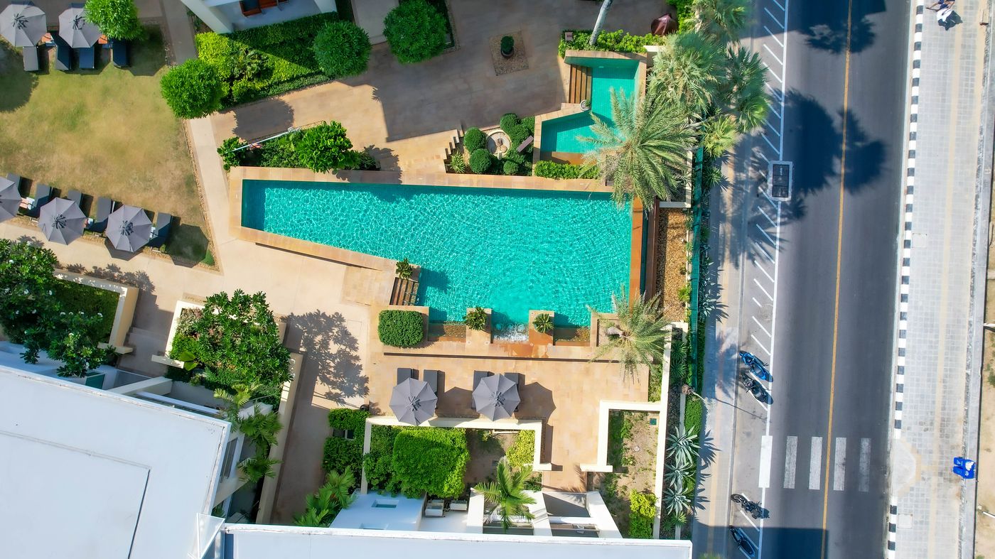 Movenpick-Resort---Spa-Karon-Beach-Phuket-Pool-8