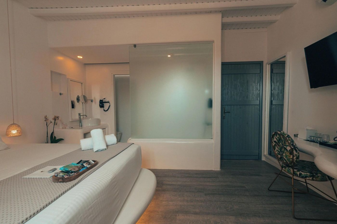 Madoupa-Boutique-Room-56