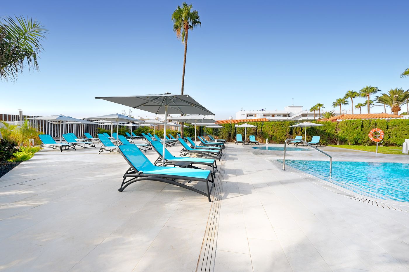 Relaxia-Los-Girasoles--Bungalows--Pool-3