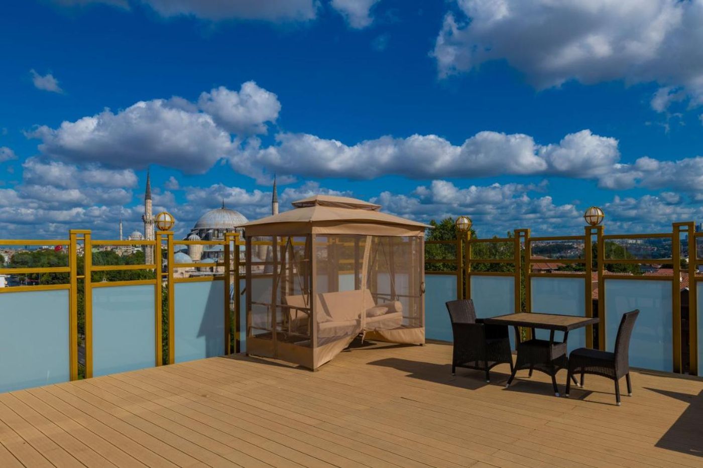 Celal-Aga-Konagi-Terrace-54