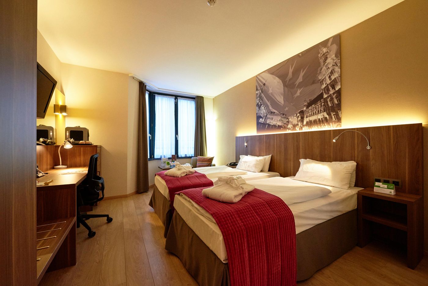 Holiday-Inn-Brussels-Schuman-Room-33
