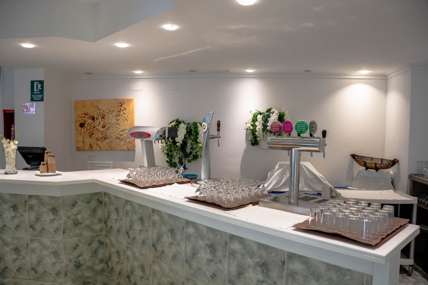 AzuLine-Hotel-Coral-Beach-Restaurant-40