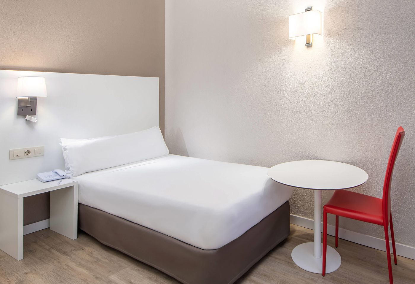 Hotel-Madrid-Gran-V----a-25--managed-by-Meli-----Room-30