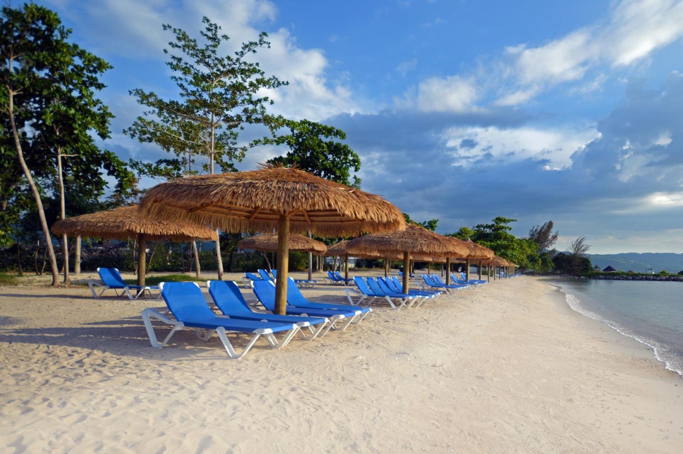 Sunscape-Cove-Montego-Bay-Resort-and-Spa-Beach-53