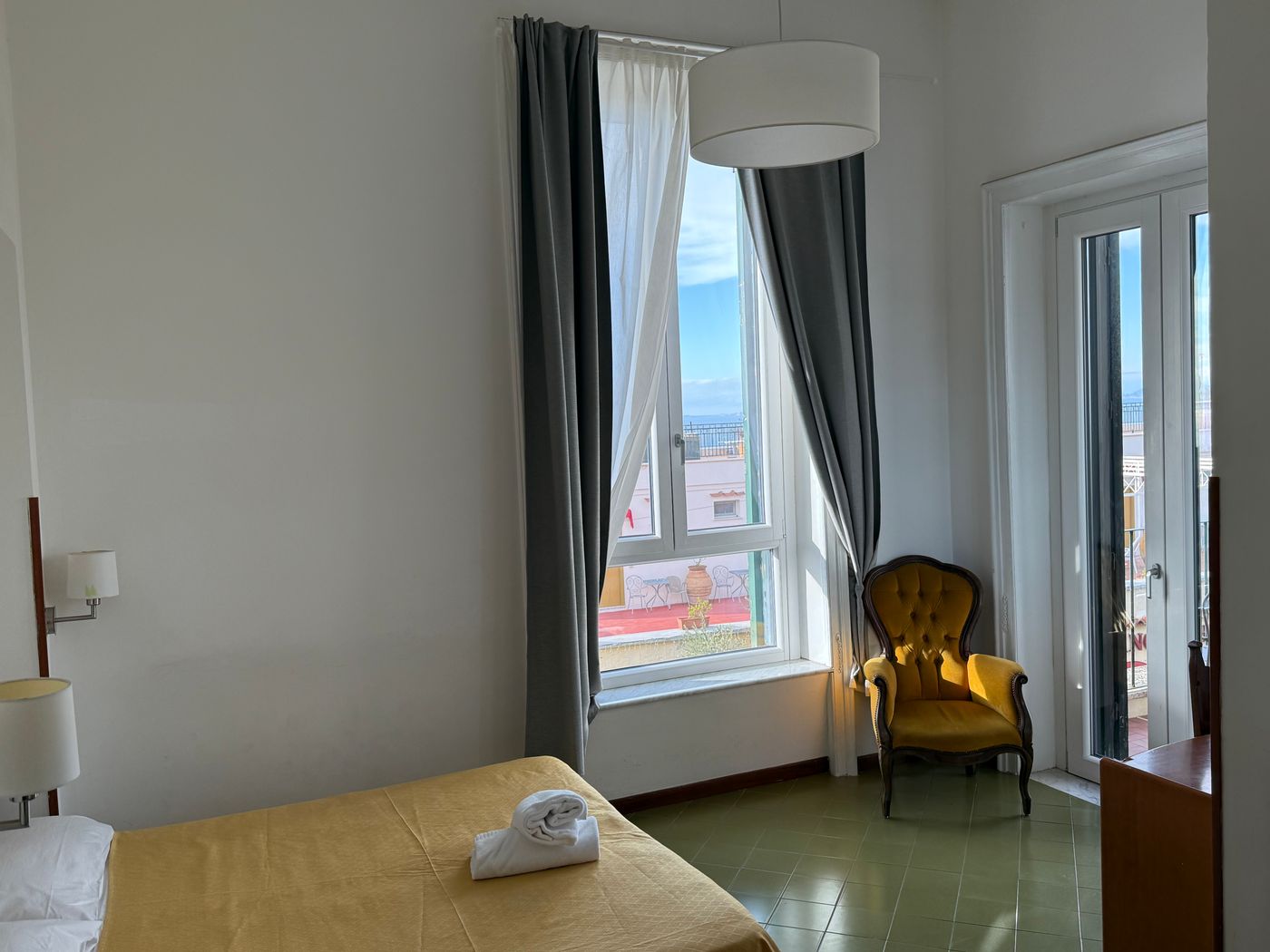 Villa-Pina-Antico-Francischiello-Room-10