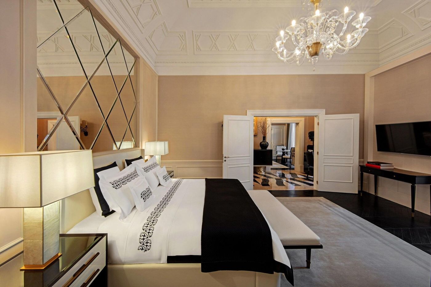 The-St-Regis--Rome-Room-36