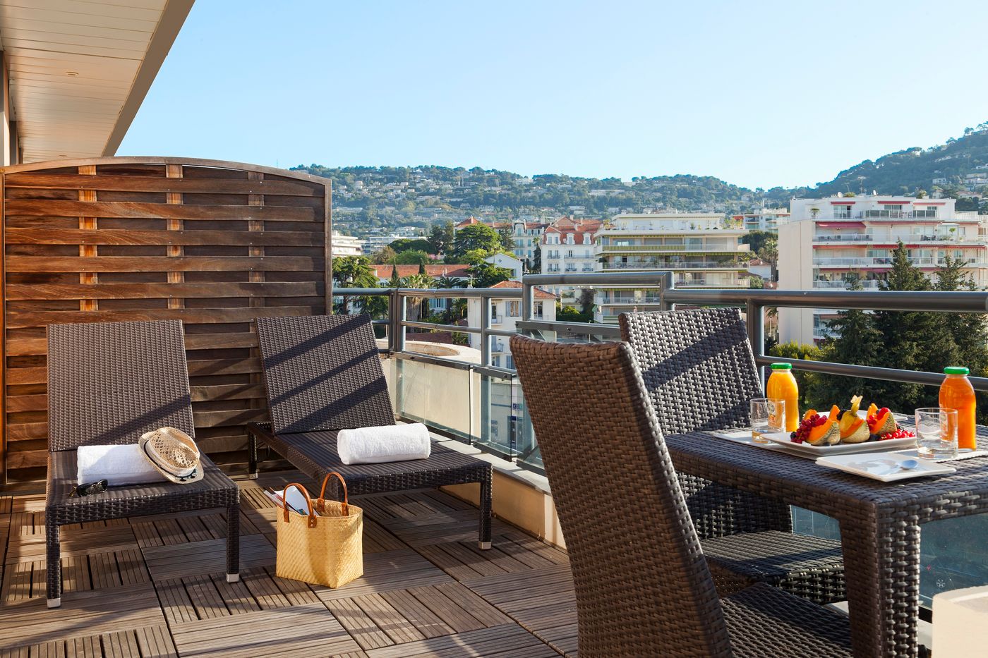 Neho-Suites-Cannes-Croisette-Room-14