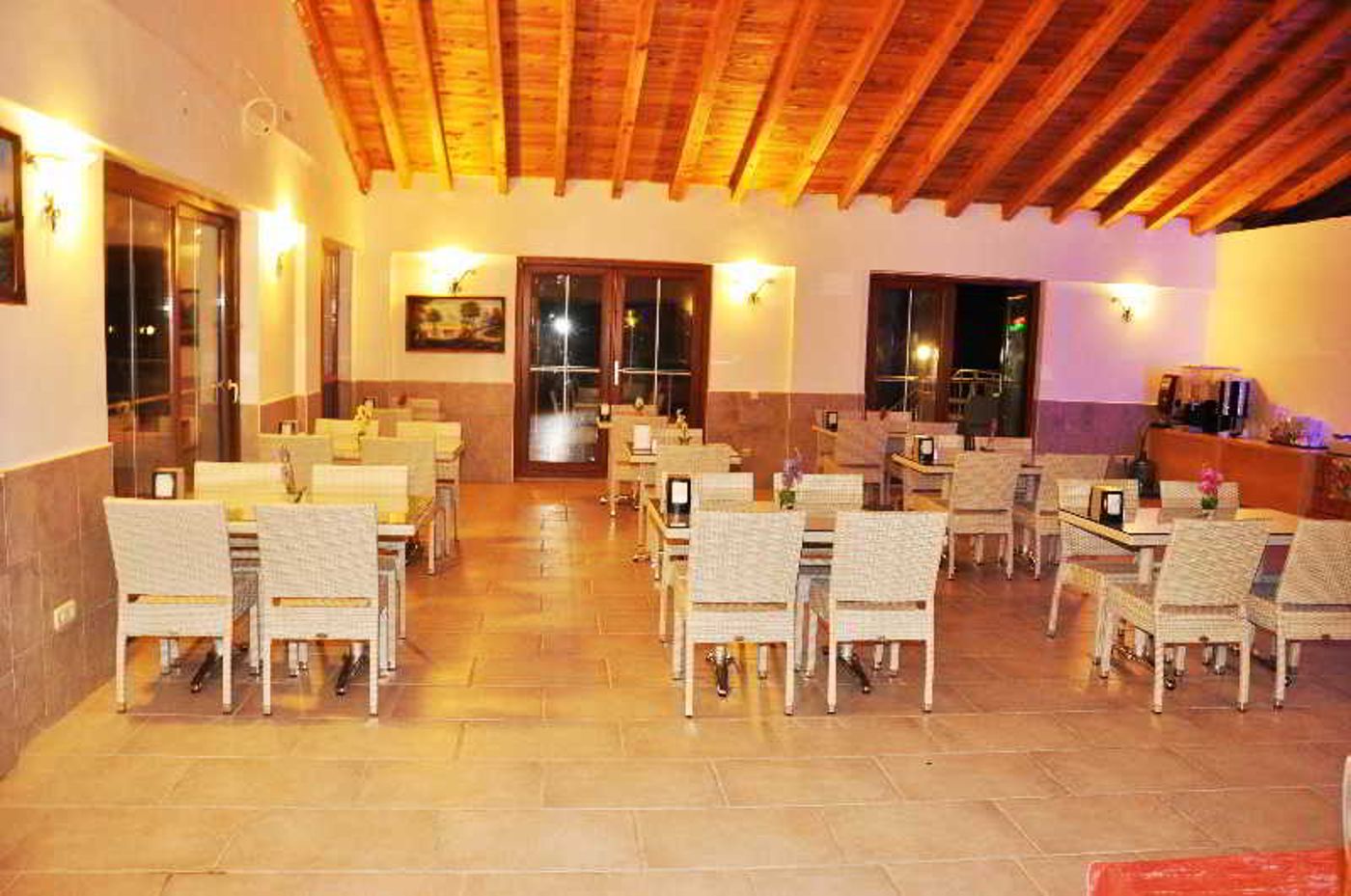 Flora-Palm-Resort-Restaurant-21