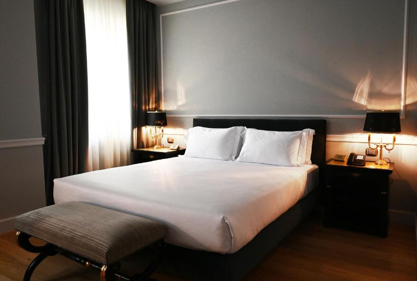 Grand-Hotel-et-des-Palmes-Room-12