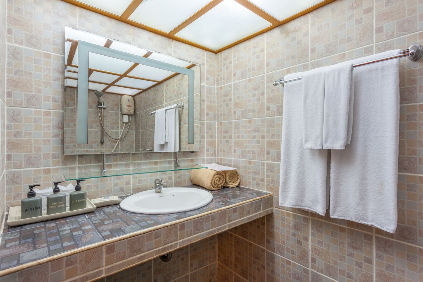 Tropica-Bungalow-Hotel-Room-47