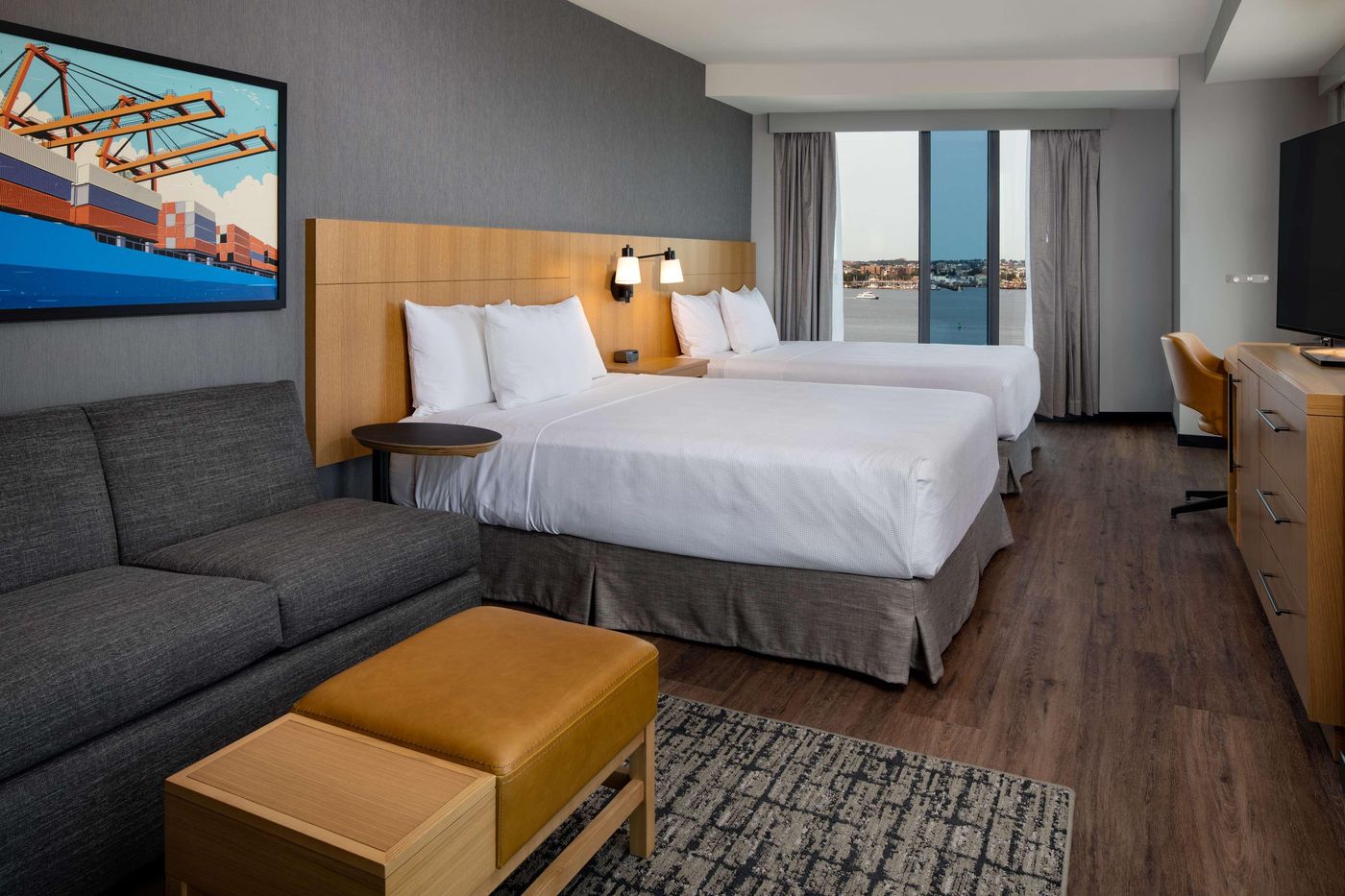 Hyatt-Place-Boston-seaport-district-Room-9