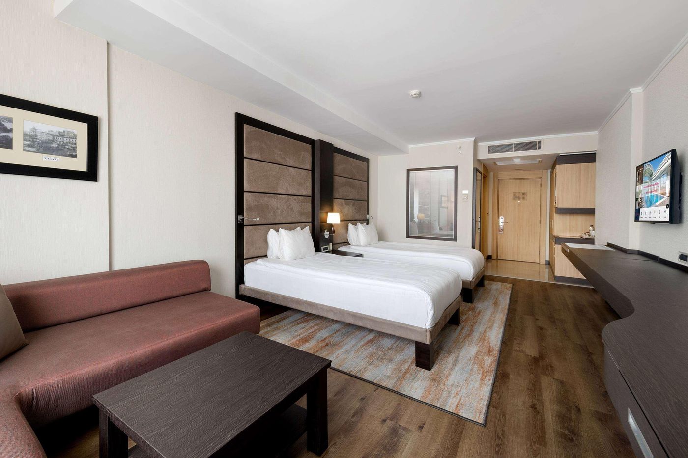 Ramada-Plaza-Istanbul-City-Centre-Room-26