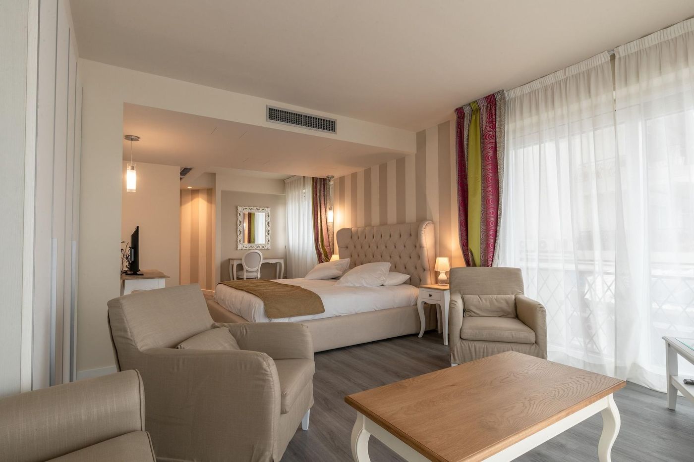 La Dolce Vita Hotel-France-MENTON-Room-8