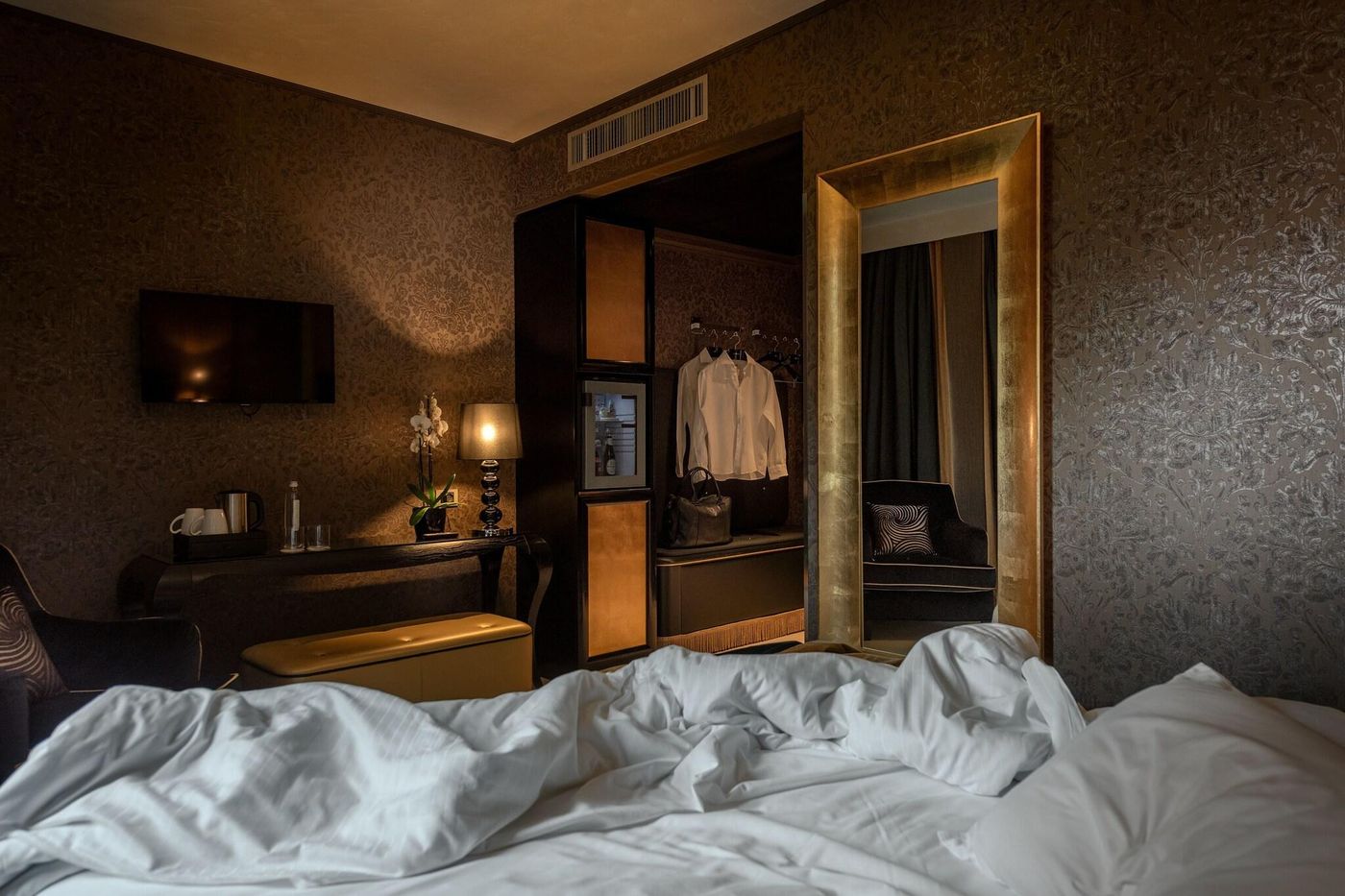 Carnival-Palace-Room-64