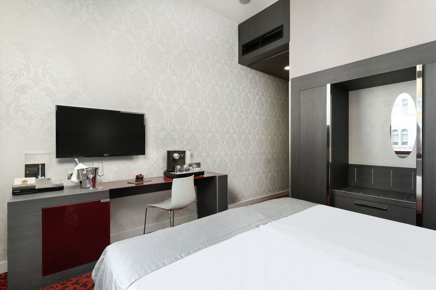 Eurostars-Palazzo-Zichy-Room-25