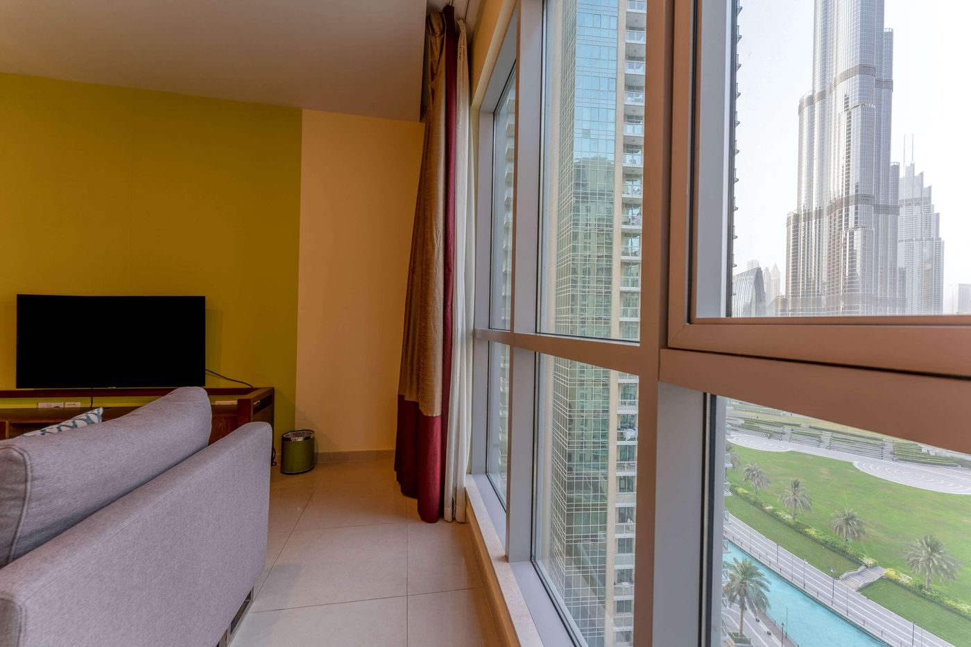 Ramada-by-Wyndham-Downtown-Dubai-Room-38