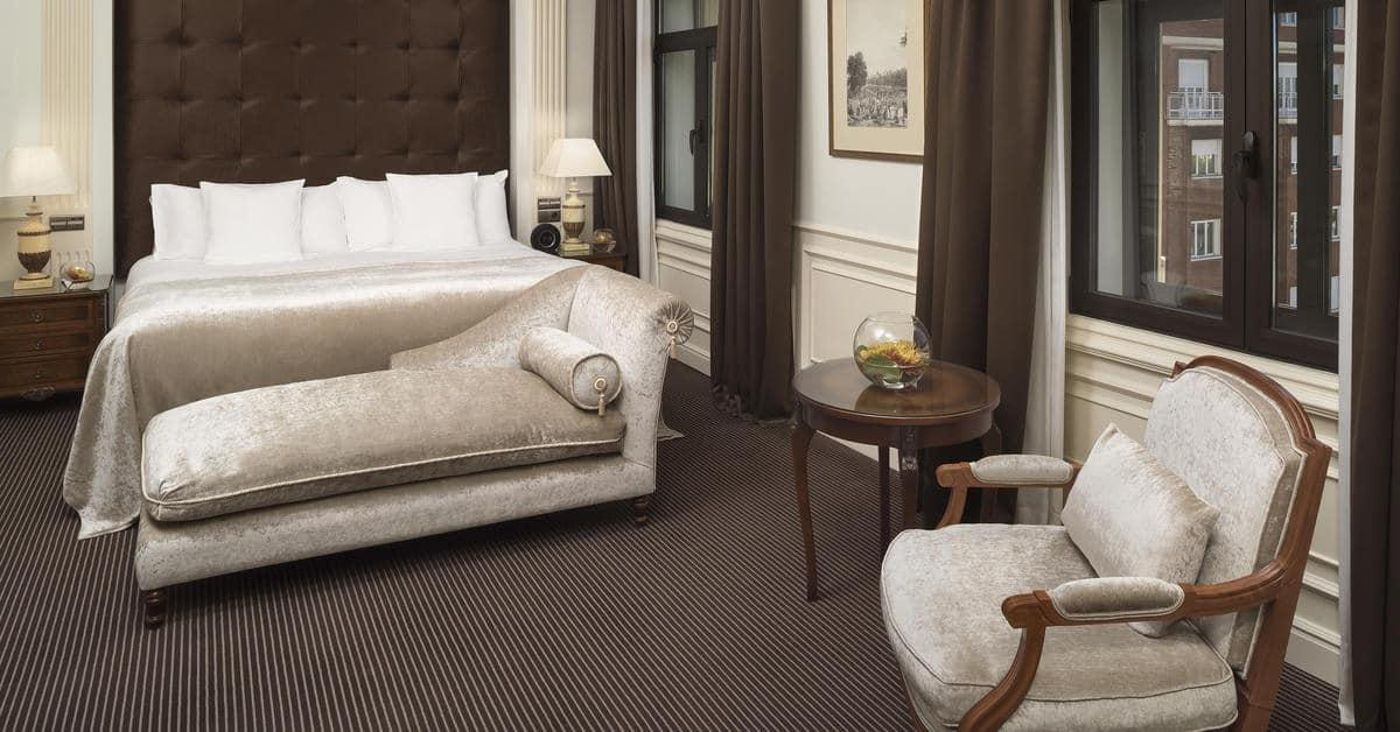 F-nix-Gran-Melia-Room-40