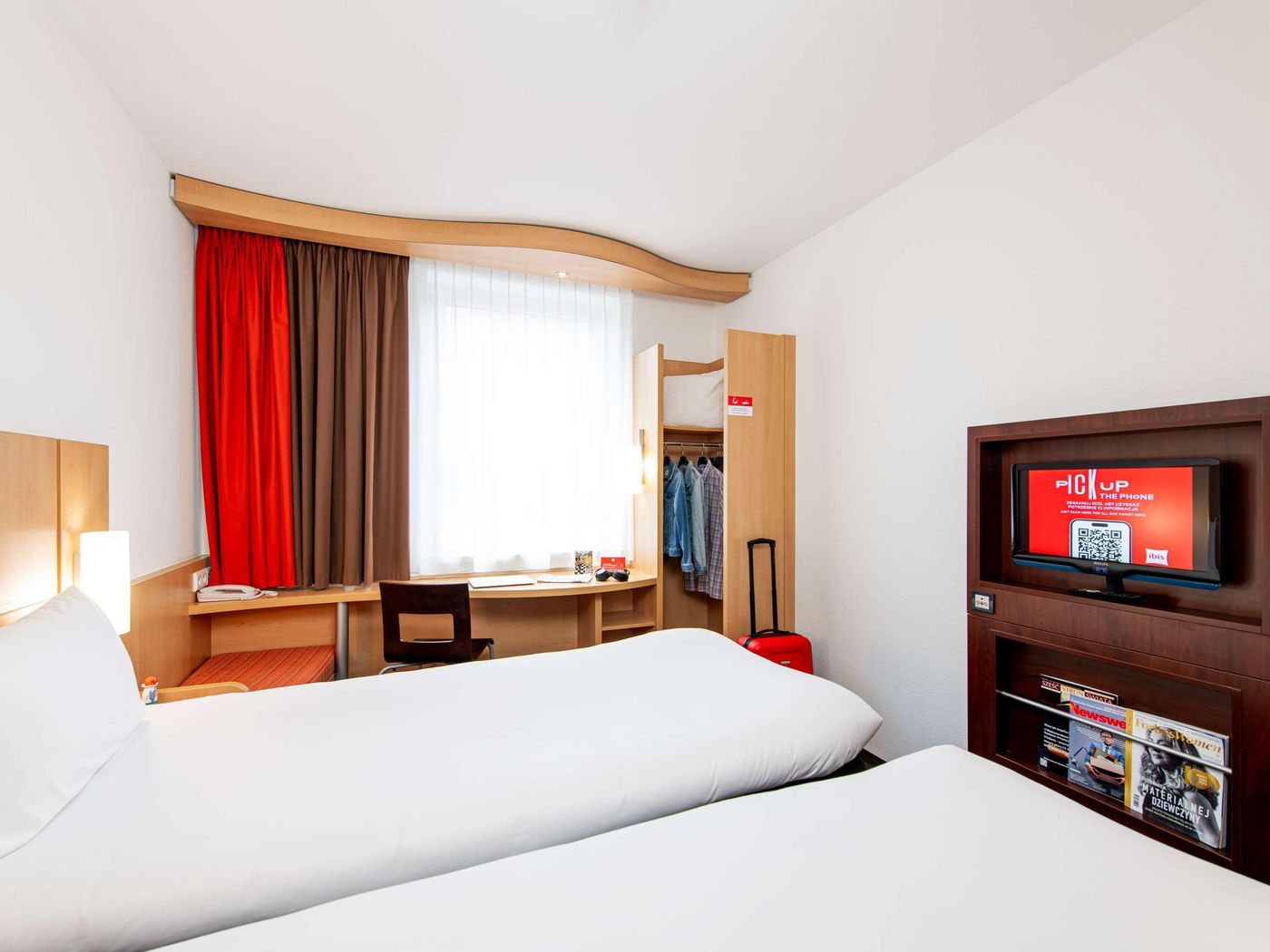 Ibis-Krakow-Stare-Miasto-Room-4
