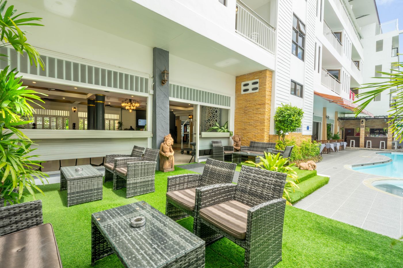 LA-Vintage-Resort--Former-Poppa-Palace--General-view-4